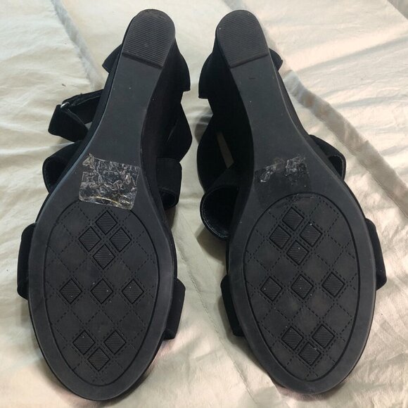 Solanz Women's black faux suede open-toe wedge strappy sandals size 8M - Picture 4 of 5